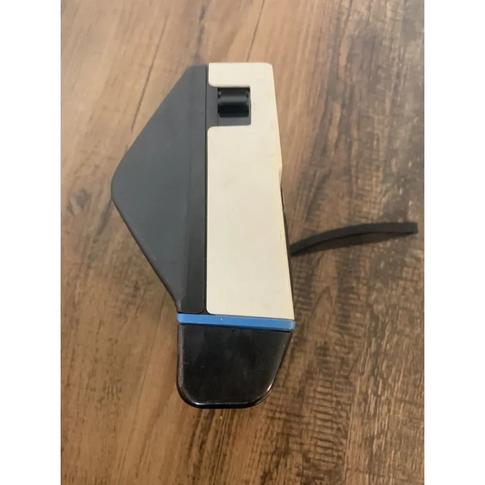 Vintage Kodak EK6 Instant Camera -‎ Polaroid type. UNTESTED